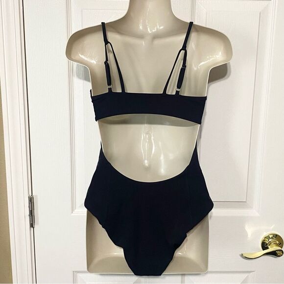 Vuori Womens Size Small Dune One Piece Swimsuit Black with Phone Pocket - Picture 7 of 13